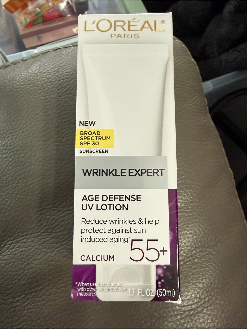 L'Oréal Age Defense UV Lotion SPF 30 - White/Purple